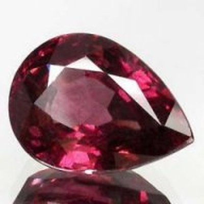 Grenat rhodolite poire a facettes 6x4 mm 0.40 carat