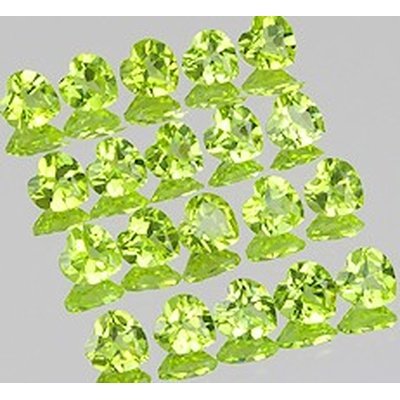 Peridot naturel coeur a facettes 4x4 mm 0.25 carat