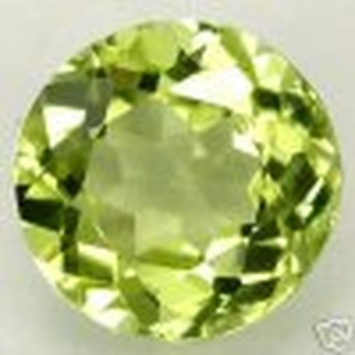 Peridot naturel rond a facettes 7 mm 1.35 carat