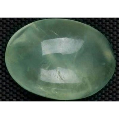 Prehnite taille ovale cabochon 7x5 mm 1.00 carat