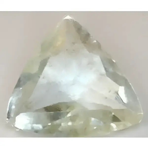 Aigue marine trilliant a facettes 11x10x5 mm 2.35 carats