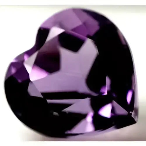 Améthyste taille coeur a facettes 8 mm 1.42 carats