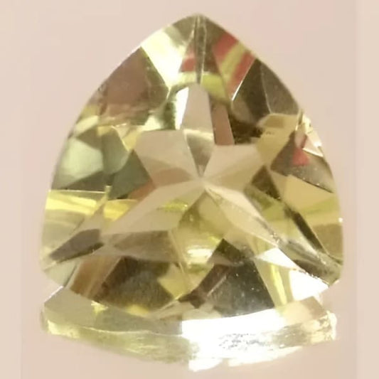 Citrine trilliant a facettes 9x9 mm 2.08 carats