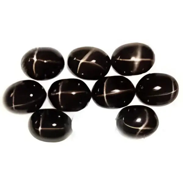 Diopside étoilé ovale cabochon 8x6 mm 1.64 carat
