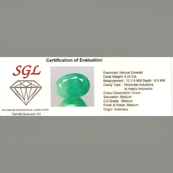 Émeraude naturelle ovale a facettes 12x9x6.5 mm 4.25 carats avec certificat