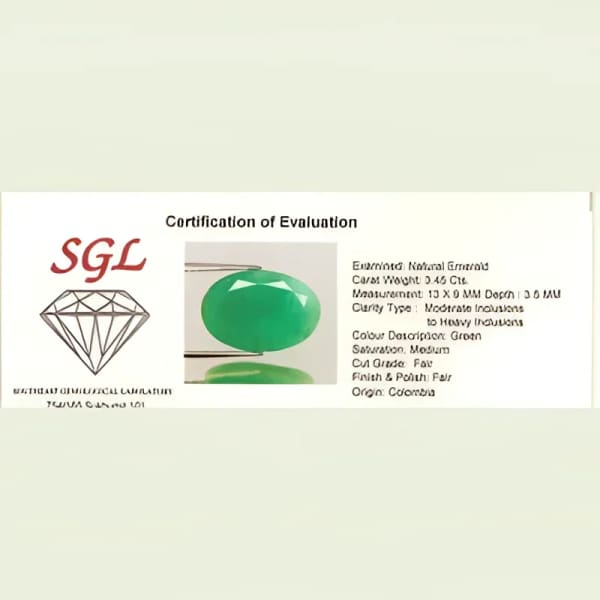 Émeraude naturelle ovale a facettes 13x9x3.5 mm 3.45 carats avec certificat
