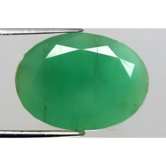 Émeraude naturelle ovale a facettes 13x9x3.5 mm 3.45 carats avec certificat