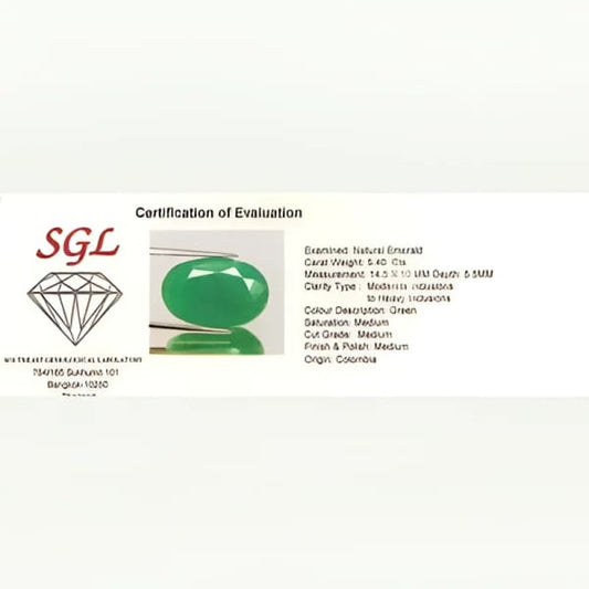 Émeraude naturelle ovale a facettes 14.5x10x5.5 mm 5.40 carats avec certificat