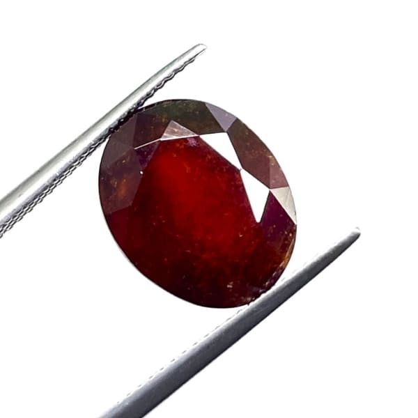 Grenat hessonite ovale a facettes 14x11x8 mm 9.60 carats
