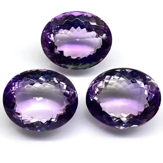 Lot indivisible de 3 amethystes ovales a facettes 71.25 carats