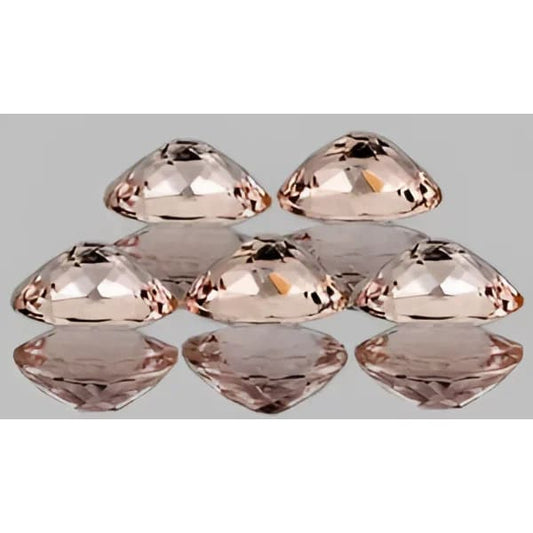 Morganite naturelle ovale a facettes 6x4 mm 0.44 Carat