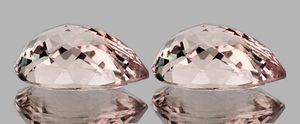 Morganite naturelle poire a facettes 7x5 mm 0.68 Carat