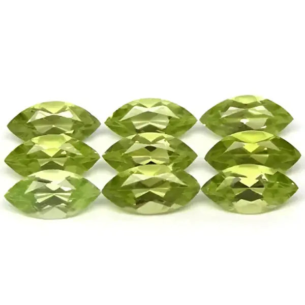 Peridot naturel marquise a facettes 6x3 mm 0.26 carat