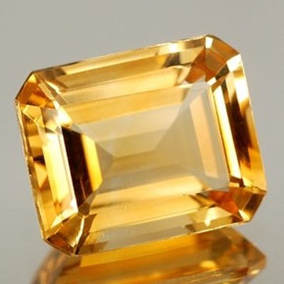 Citrine or octogonale 7x5 mm 1.10 carats