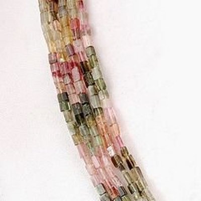 Collier en Tourmaline naturelle diverses couleurs 245.00 cts + boucles d'oreilles