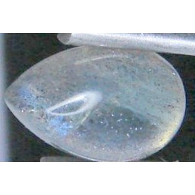 Labradorite naturelle poire cabochon 7x5 mm 0.83 carat