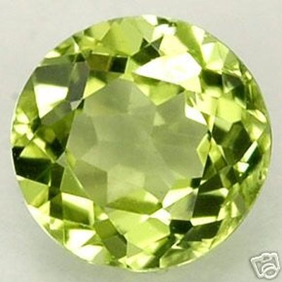 Peridot naturel rond a facettes 6 mm 0.91 carat