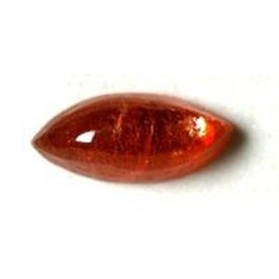 Pierre de soleil naturelle marquise cabochon 8x4 mm 0.60 carat