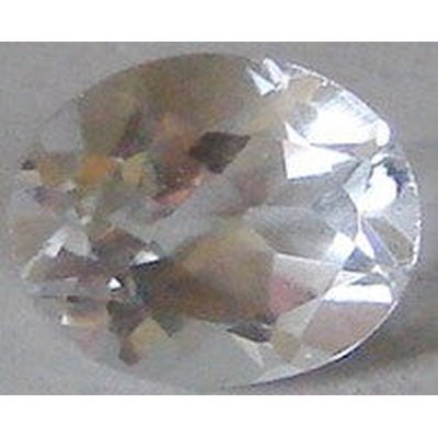 Quartz blanc naturel ovale a facettes 11x9 mm 3.56 carats