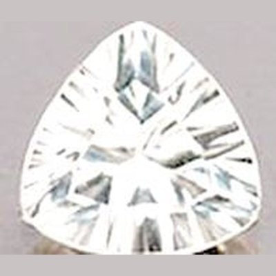 Topaze blanche naturelle trilliant a facettes 10 mm 3.45 carats