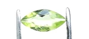 Tourmaline verte marquise a facettes 6x3 mm 0.23 carat