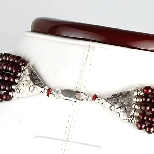 Collier grenat naturel + boucles d'oreilles offertes 655.00 carats