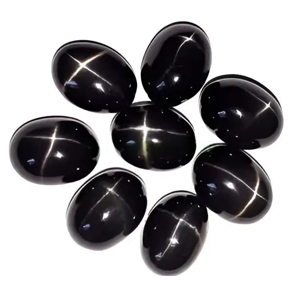 Diopside étoilé ovale cabochon7x5 mm 1.10 carat