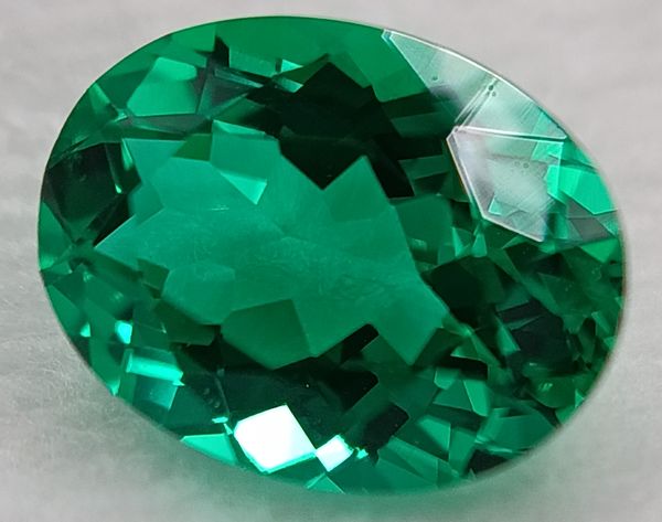 Émeraude Synthétique 8x6 Vert Colombie Facettes 3