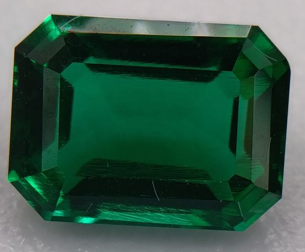 Émeraude Synthétique Octogonale 8x6 mm vert Zambie 1.40 carats 2
