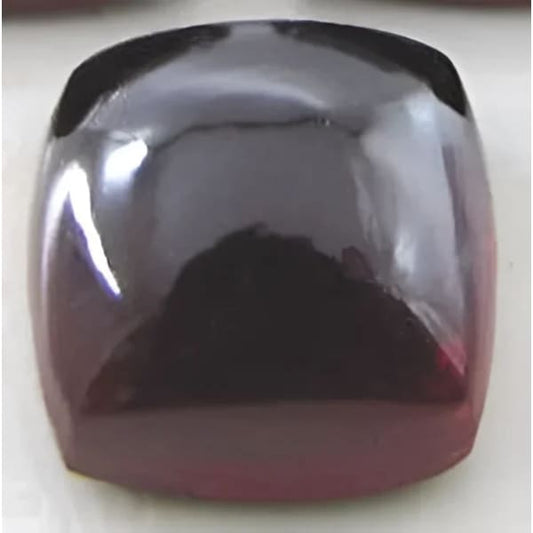 Grenat almandin coussin cabochon 5x5 mm 1.04 carats
