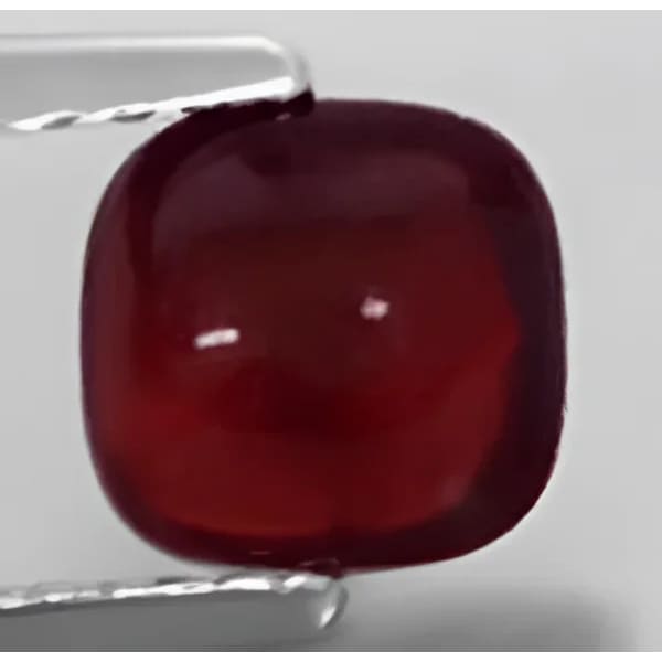 Grenat almandin coussin cabochon 6x6 mm 1.40 carats