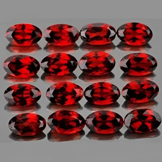 Grenat du mozambique ovale a facettes 5x3 mm 0.30 carat
