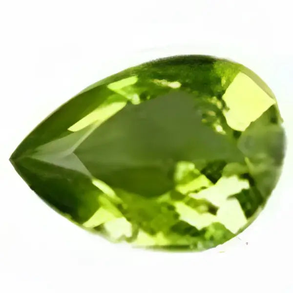 Peridot naturel poire a facettes 7x5 mm 0.80 carat