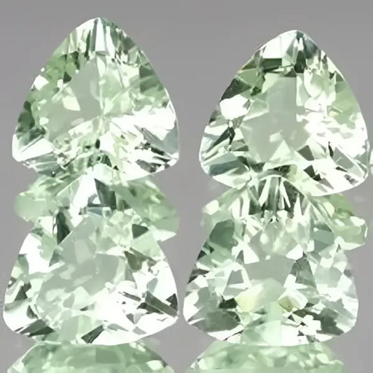Prasiolite naturelle trilliant a facettes 9x9 mm 2.15 carats