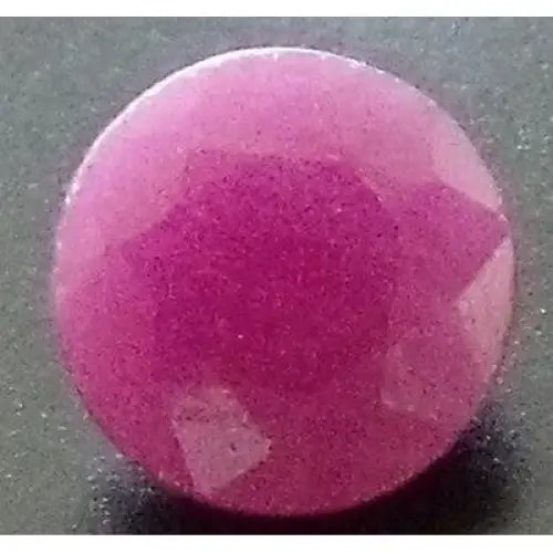 Rubis naturel rond a facettes 5 mm 0.72 carat