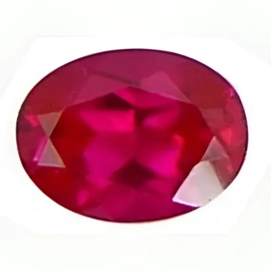 Rubis verneuil ovale a facettes 6x4 mm 0.55 carat