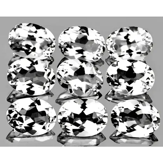 Topaze blanche naturelle ovale a facettes 6x4 mm 0.53 carat