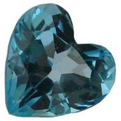 topaze bleu suisse coeur a facettes 12 mm 7.40 carats