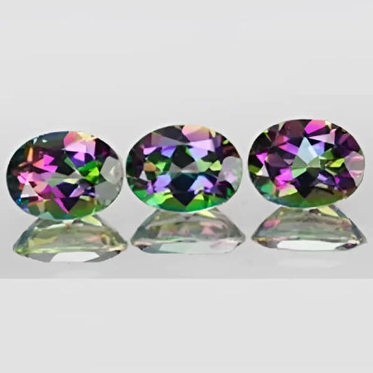 Topaze mystique taille ovale a facettes 9x7 mm 2.25 carats