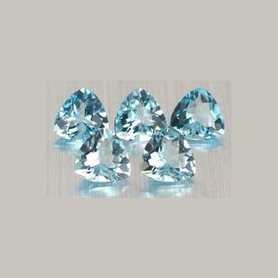 Topaze bleue trillion 5 mm